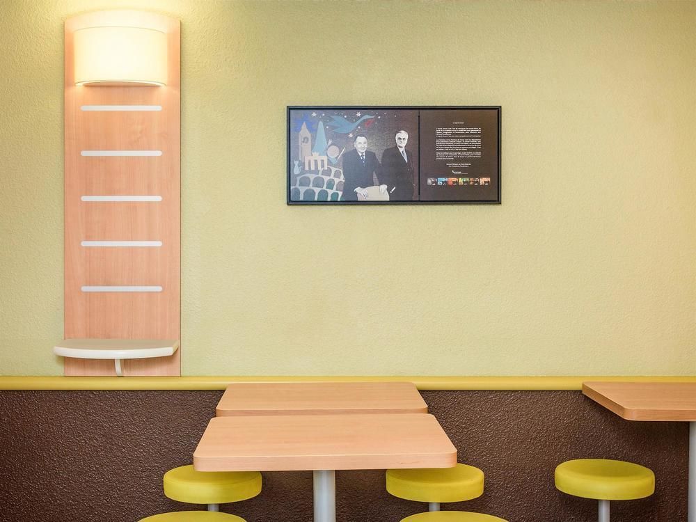 ホテル イビス サンリス エクステリア 写真